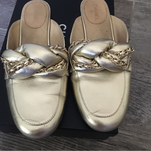 CHANEL gold metallic mule. Size 39. - Picture 9 of 16